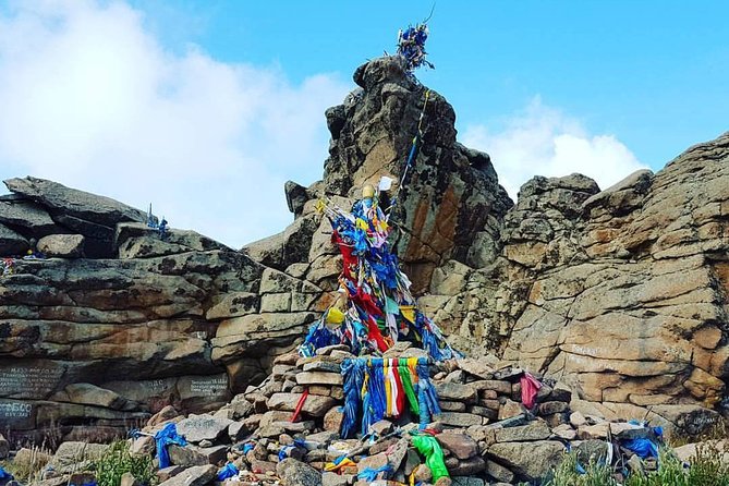 1 Day Manzushir Monastery & Hiking to Tsetsee Gun (Bogd Khan Summit) - Why this one-day combo works from Ulaanbaatar