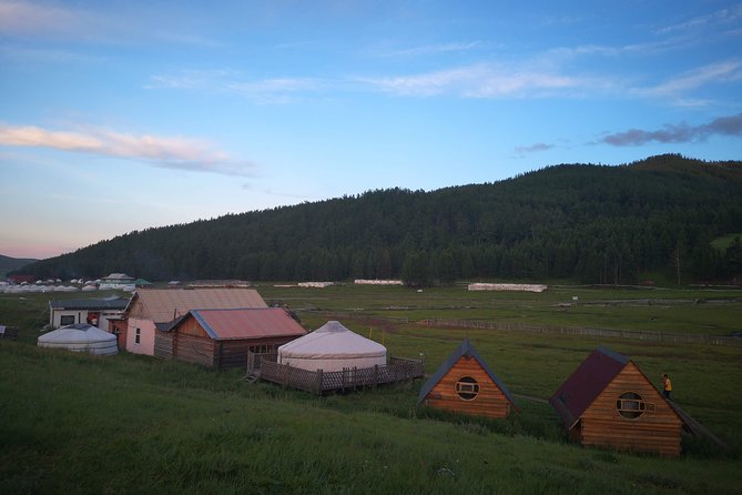 6 Days Tour: Central Mongolia - Erdene Zuu Monastery: Mongol Empire Roots with a Buddhist Pulse