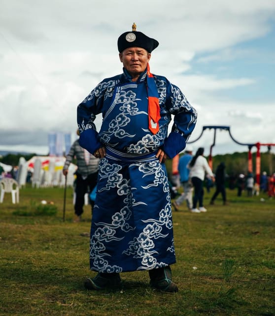 Day tour with Traditional clothes and photographer - Traditional Mongolian clothing in Töv, and why it matters