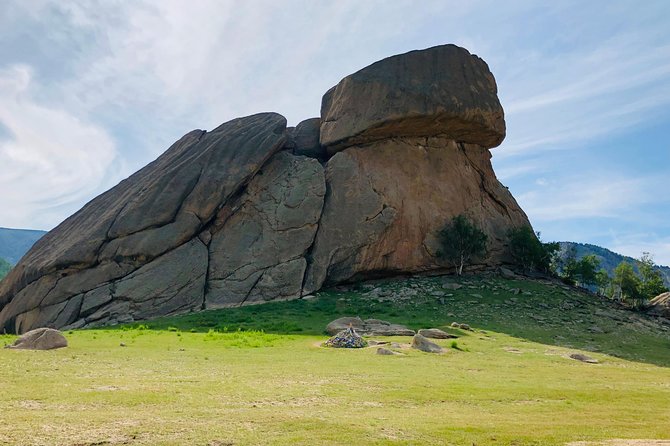 Day trip to Terelj National Park - Aryapala Temple and Turtle Rock: meditation vibes, then valley hiking