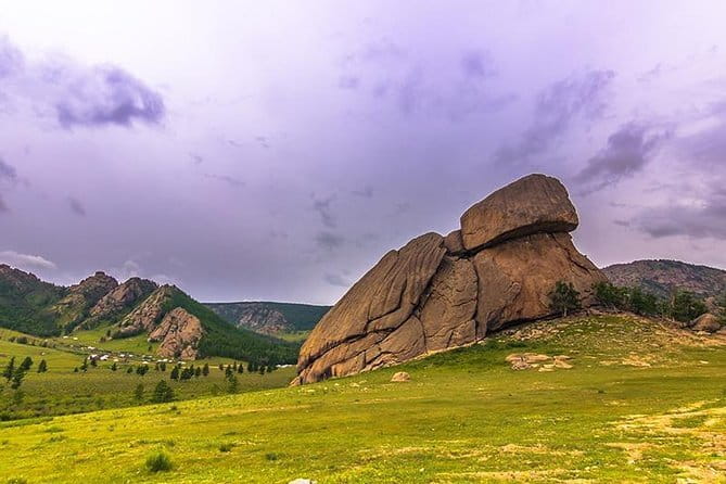 Essence of Mongolia 5 Days - Chinggis Khaan Statue Complex climb and the return to Ulaanbaatar (Day 5)