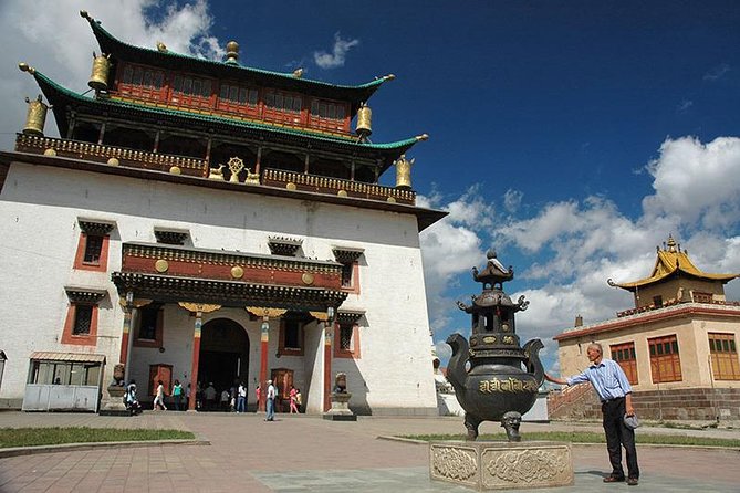 Full-Day Tour of Ulaanbaatar With Museum and Black-market - State Department Store: the familiar indoor fallback