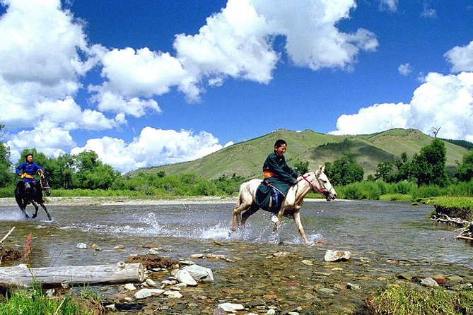 Horseback Riding Tour to Turtle Rock & Aryabal - The small-group setup, why it makes the riding feel easier