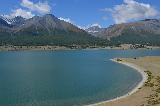 Mongolia Trekking Tour in the Altai Tavan Bogd National Park - Day 4 to Day 5: White River trekking and the Black Valley Tuvan connection