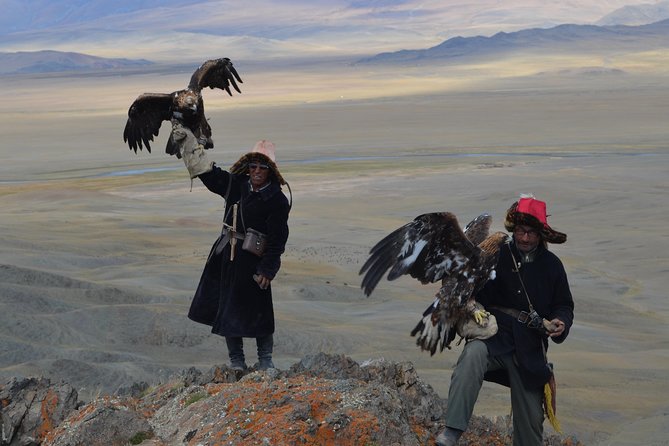 Mongolia Trekking Tour in the Altai Tavan Bogd National Park - Day 1 to Day 2: base camp views with baggage carried for you