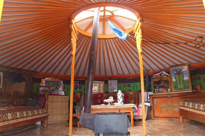 Private Day Tour: Terelj National Park and Genghis Khan Statue - Pony ride in open range, what to expect