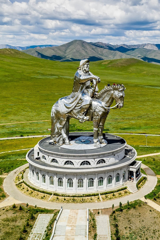 Terelj National Park: Tour with horse riding and hiking - Optional hiking, then a clever photo stop with eagles