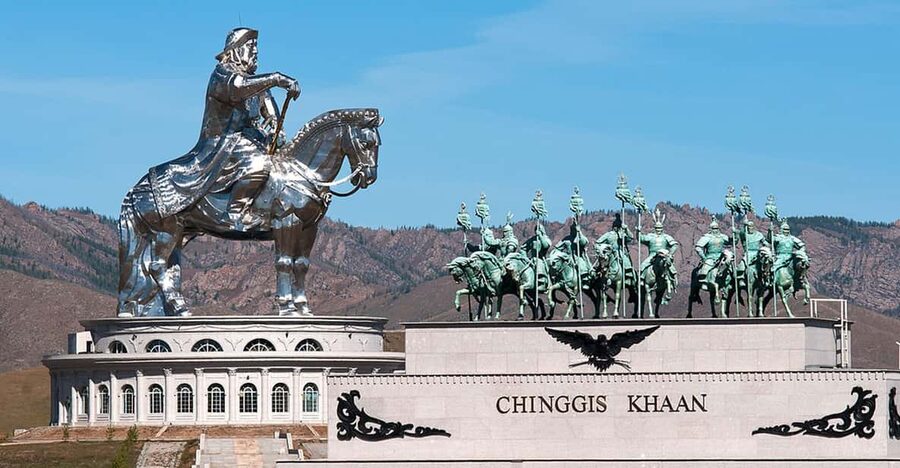 Ulaanbaatar: Chinggis Khan Statue and National Park Day Trip - Chinggis Khan Statue Complex: 40 Meters Up and Worth the Walking