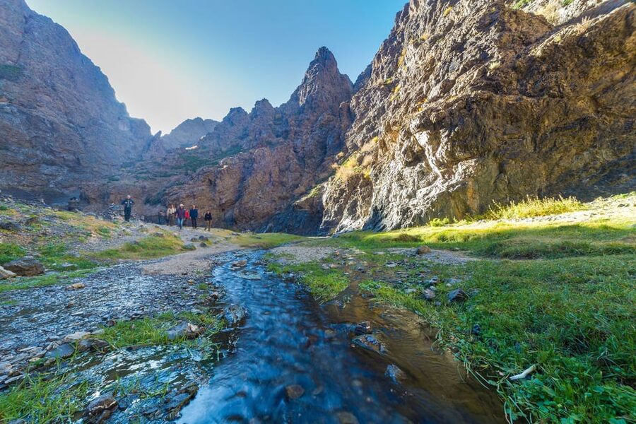 Ulaanbaatar: Small Group 3-Day Best of Central Mongolia Tour - Semi-Gobi drive and lunch, then nomad life begins